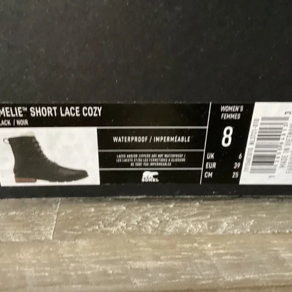 SOREL Emelie Genuine Shearling Short Lace-Up Boot (Women), size 8 - Picture 8 of 9